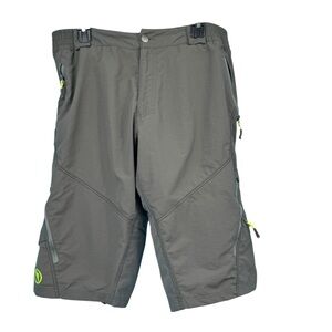 Endura
Hummvee Short II